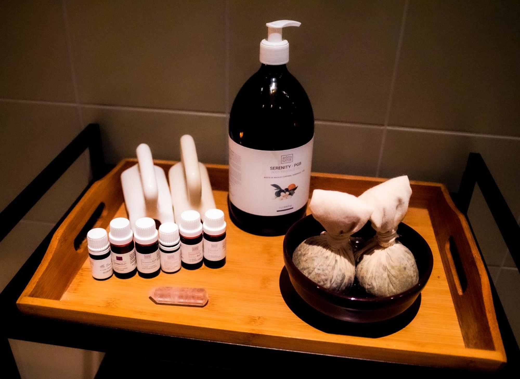 Hotel Princesa Parc Excellence Arinsal Exterior foto A selection of spa products