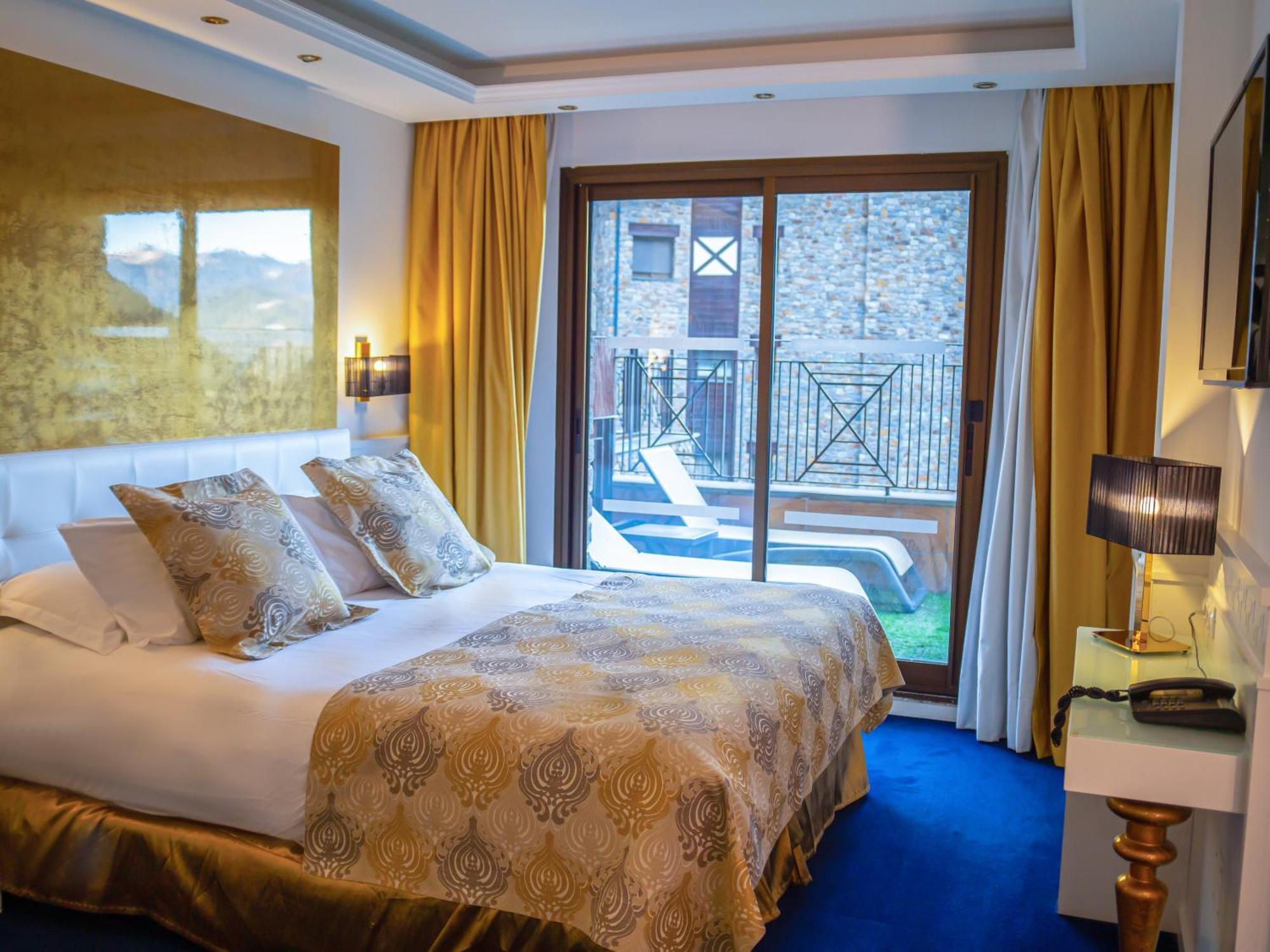 Hotel Princesa Parc Excellence Arinsal Exterior foto A room at the hotel